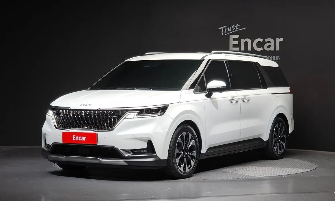 Kia Carnival — фото 1