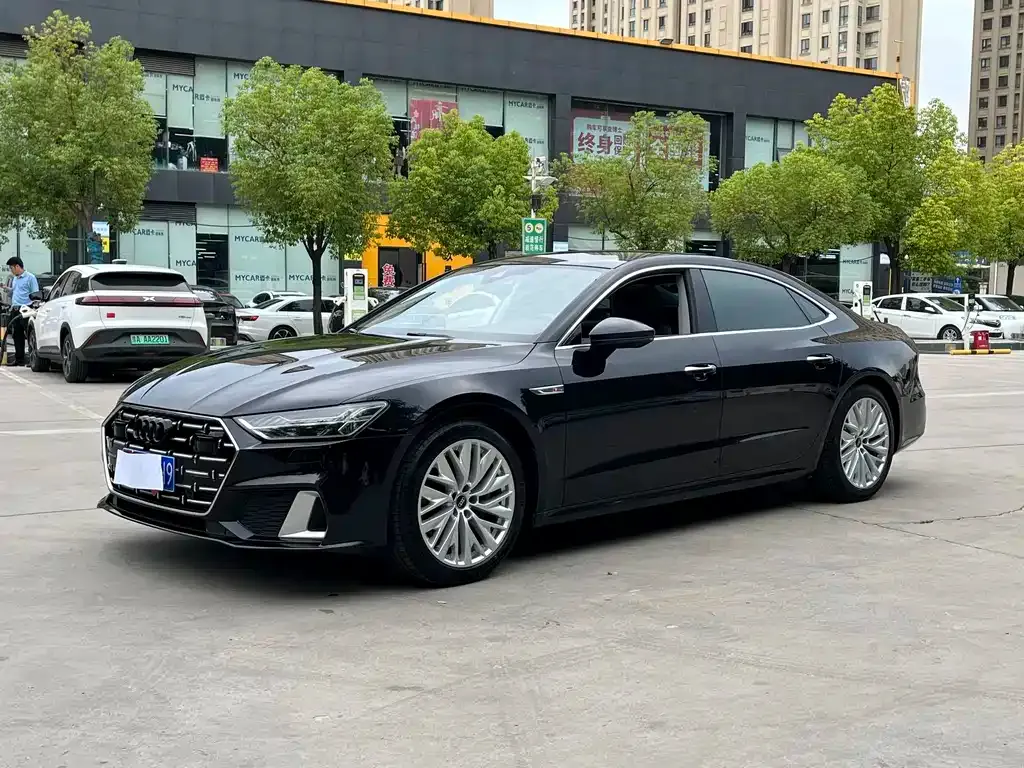 Audi A7L — фото 10