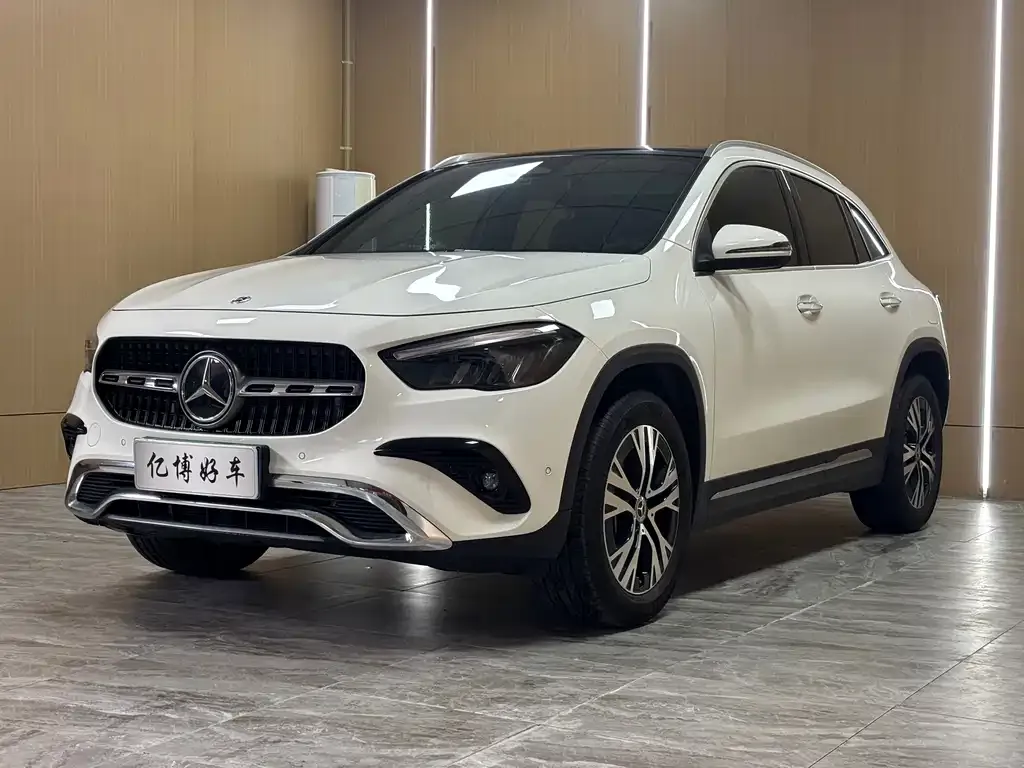 Mercedes-Benz GLA — фото 7