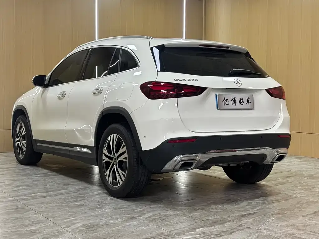 Mercedes-Benz GLA — фото 4