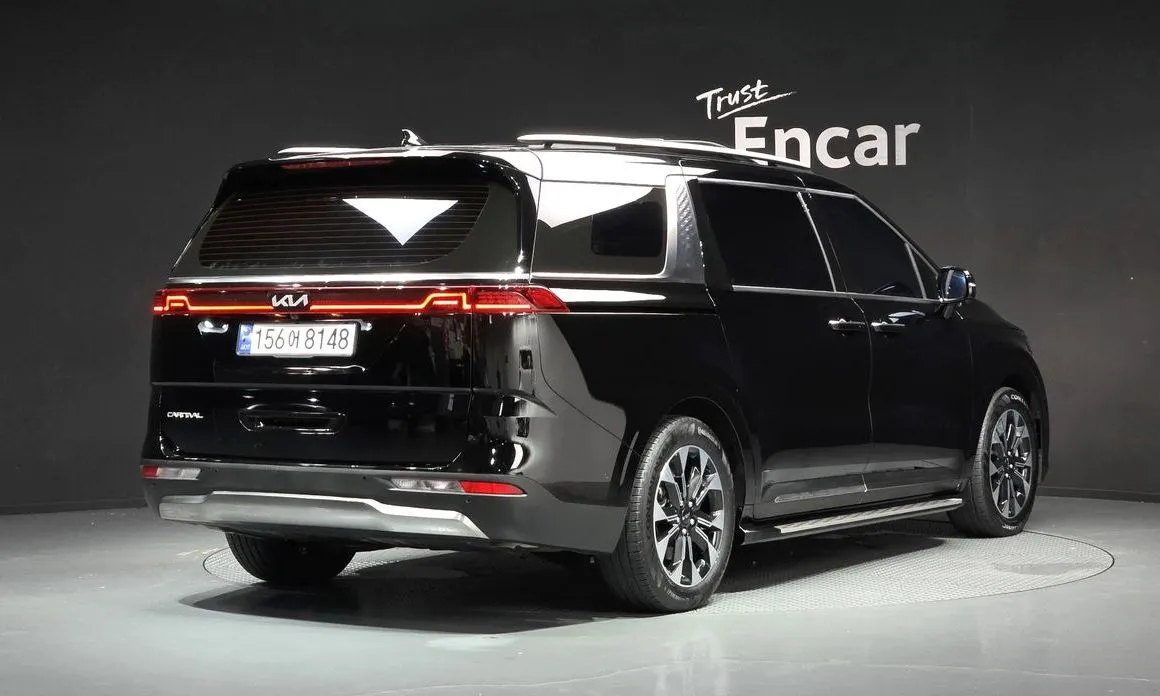 Kia Carnival — фото 4