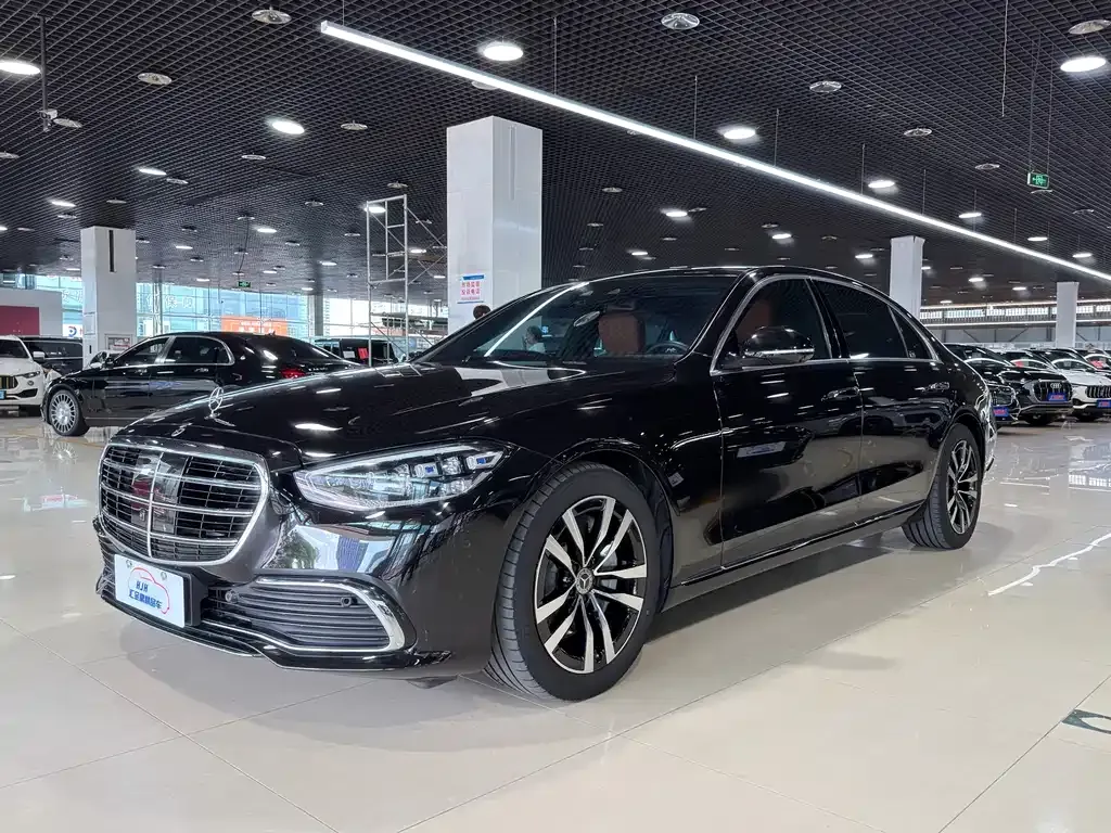 Mercedes-Benz S-Class — фото 1
