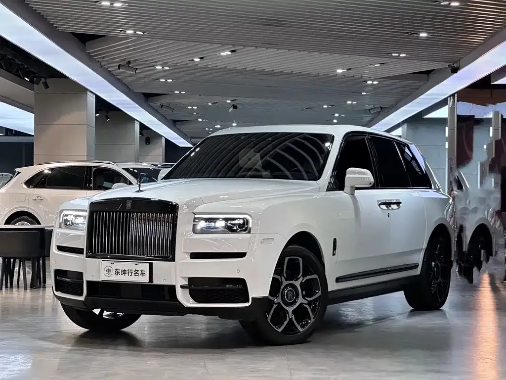 Rolls-Royce Cullinan — фото 1