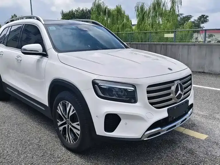 Mercedes-Benz GLB — фото 10