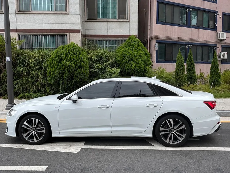 Audi A6 — фото 6