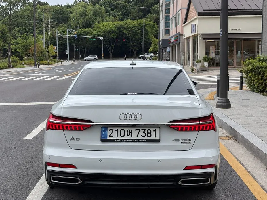 Audi A6 — фото 8