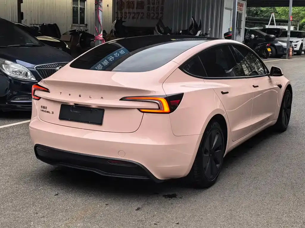 Tesla Model 3 — фото 6
