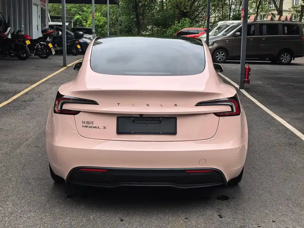 Tesla Model 3 — фото 8