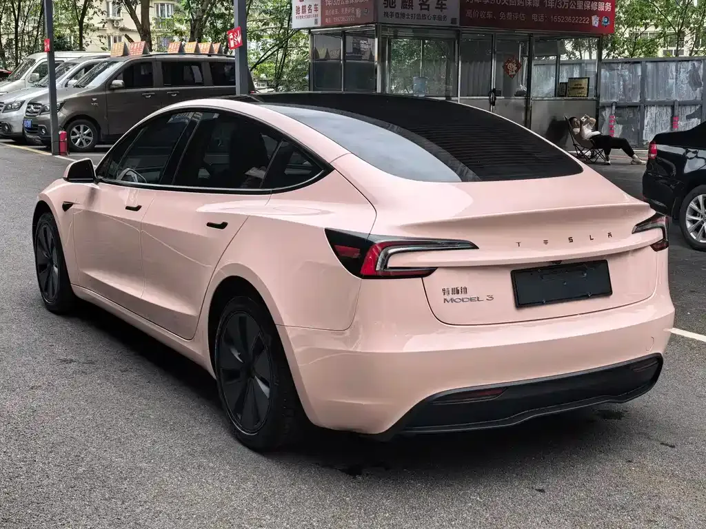 Tesla Model 3 — фото 10
