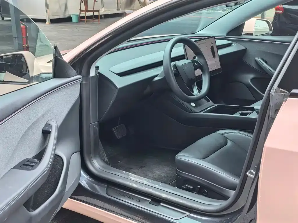 Tesla Model 3 — фото 3