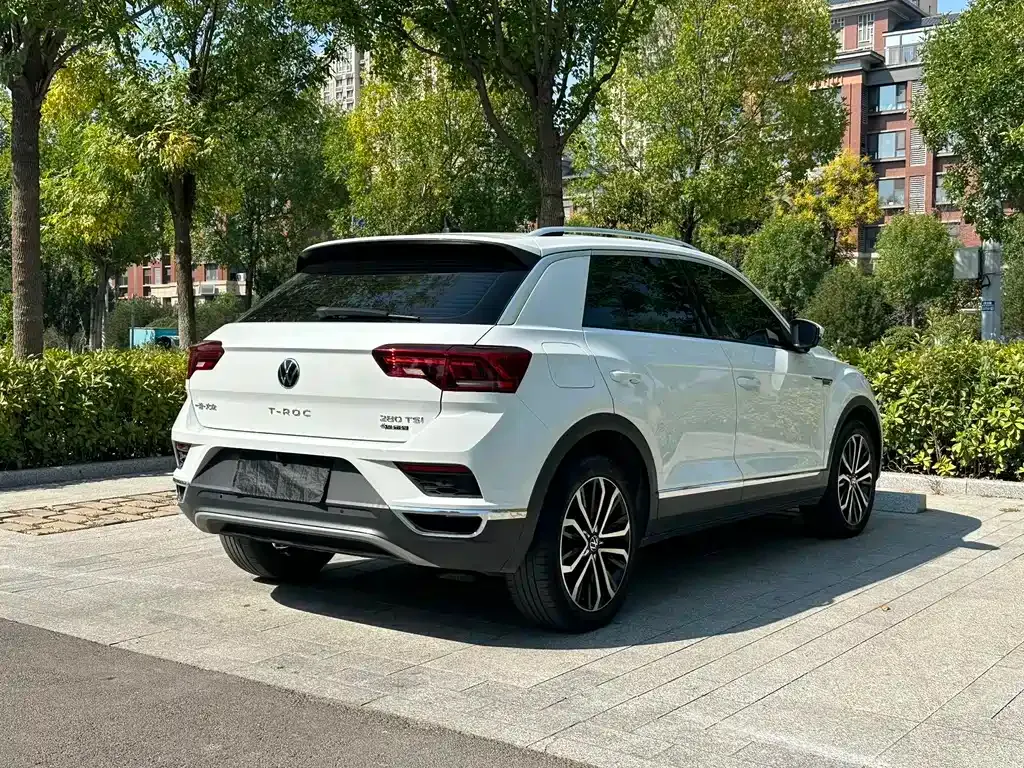 Volkswagen T-Roc — фото 7