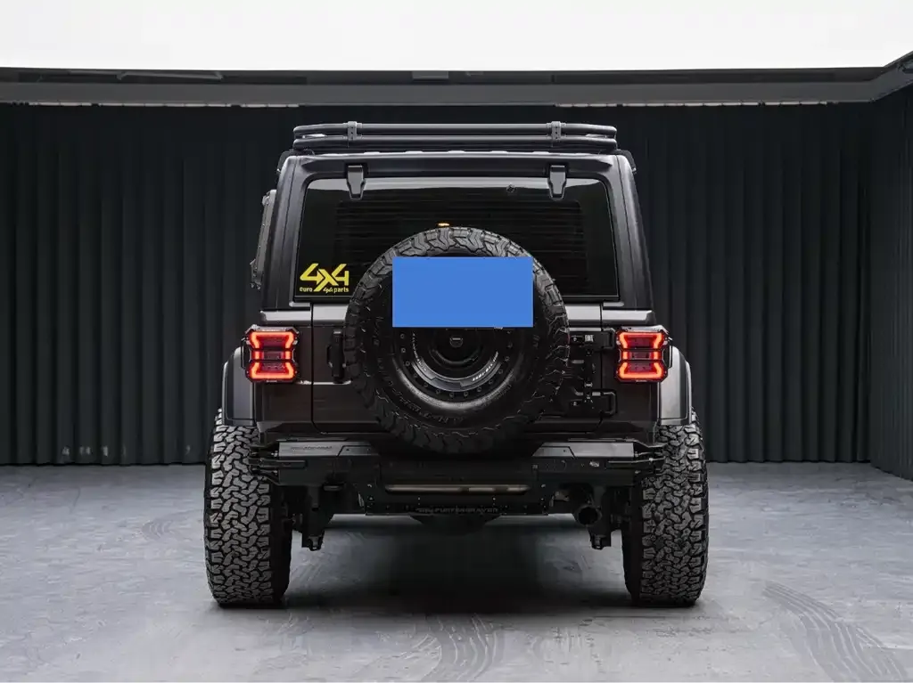 Jeep Wrangler — фото 8