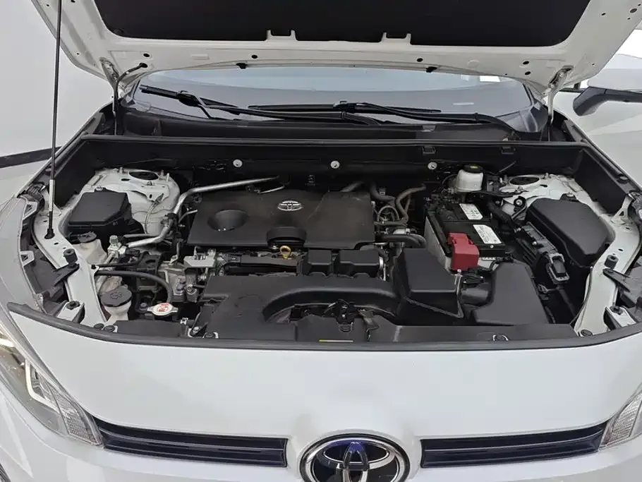 Toyota Wildlander — фото 10