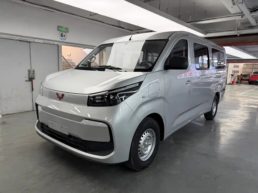 Wuling Yangguang Pro — фото 1