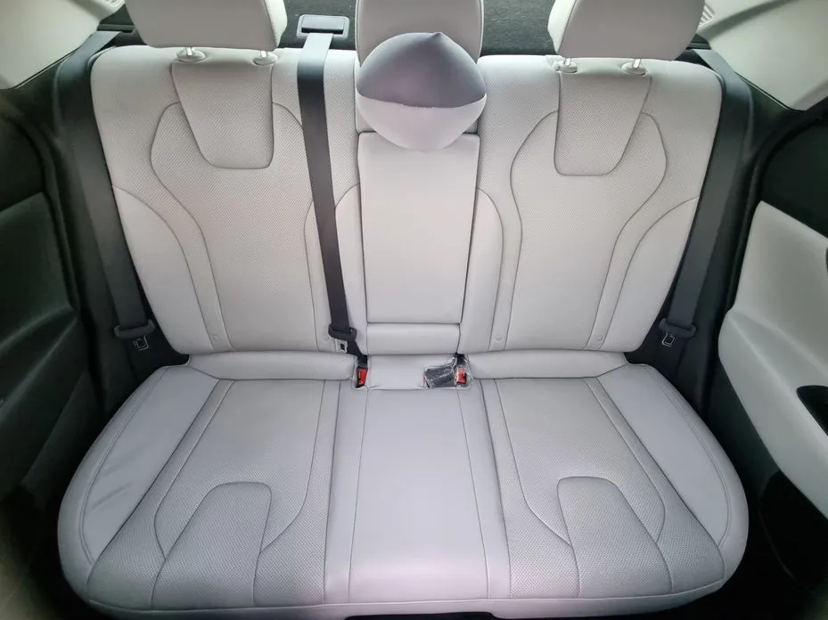 Hyundai AVANTE — фото 2