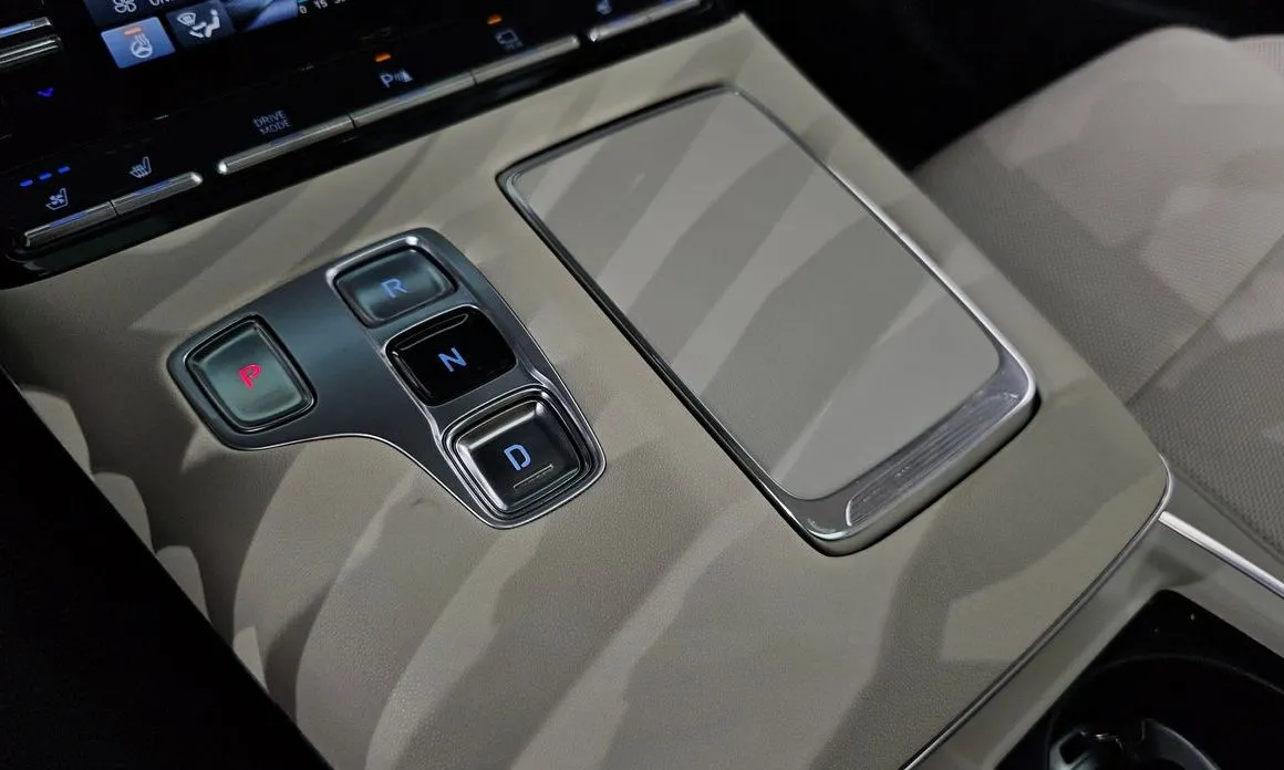 Hyundai Grandeur — фото 6