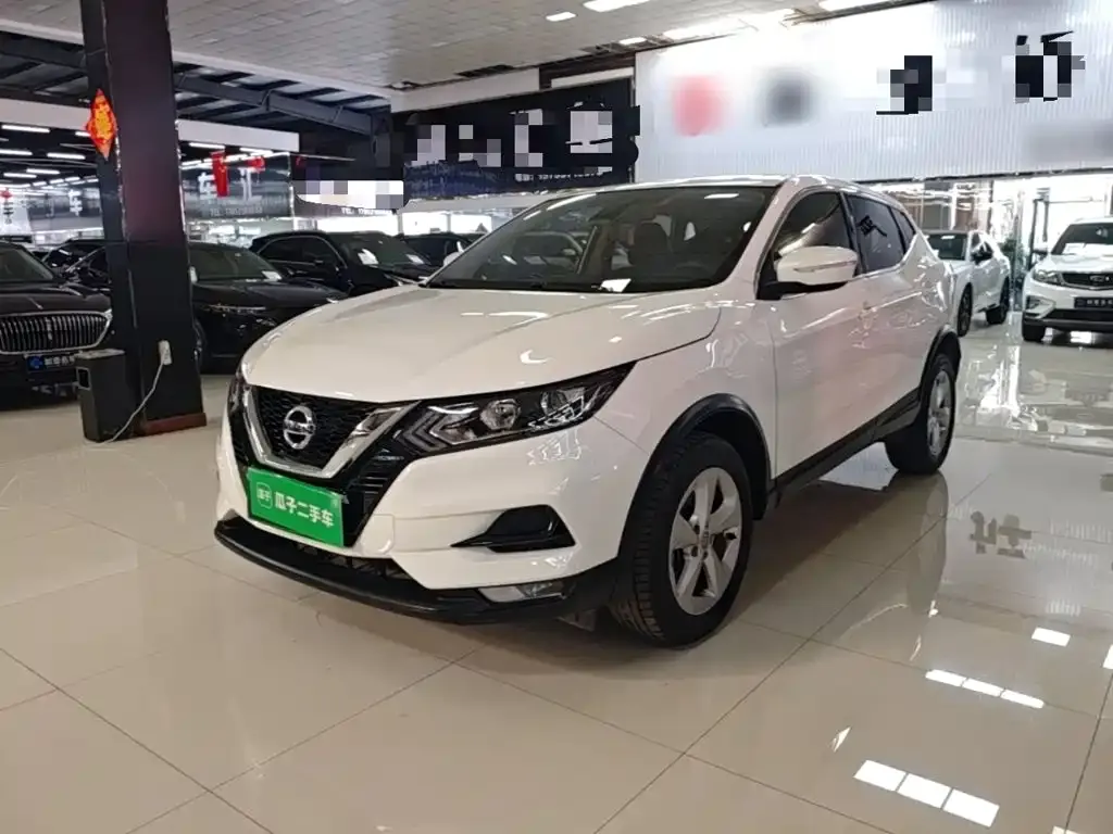 Nissan Qashqai — фото 1