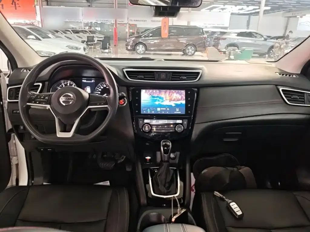 Nissan Qashqai — фото 8