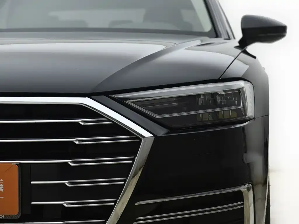 Audi A8 — фото 8
