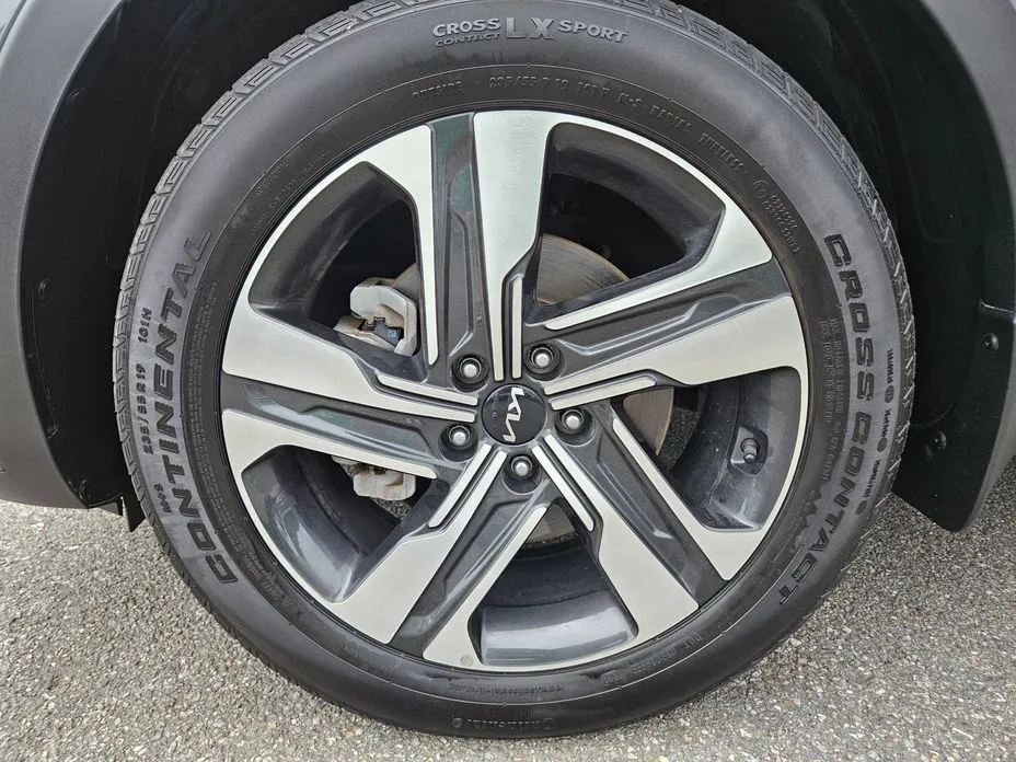 Kia Sorento — фото 10