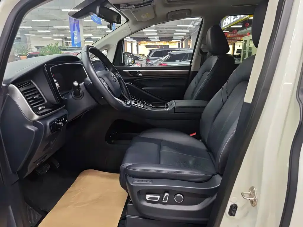 GAC Motor Trumpchi M8 — фото 2