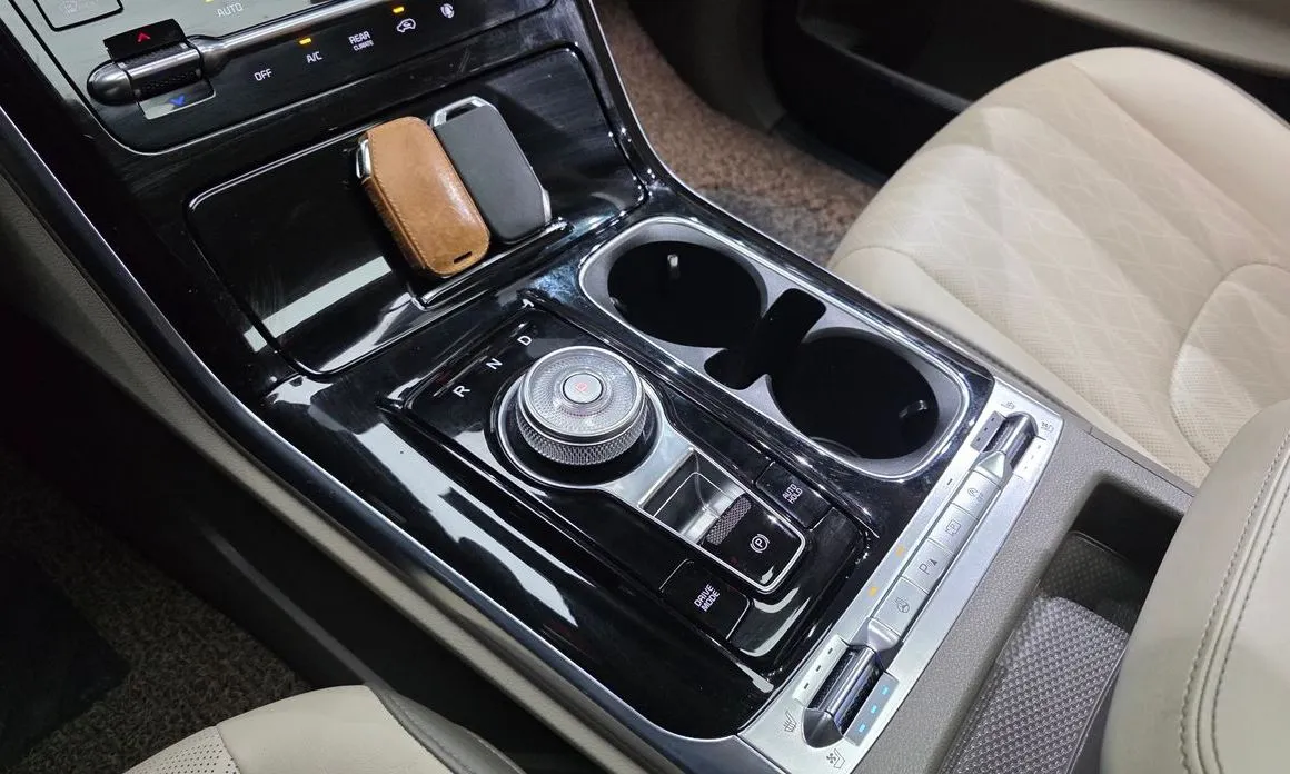 Kia Carnival — фото 10