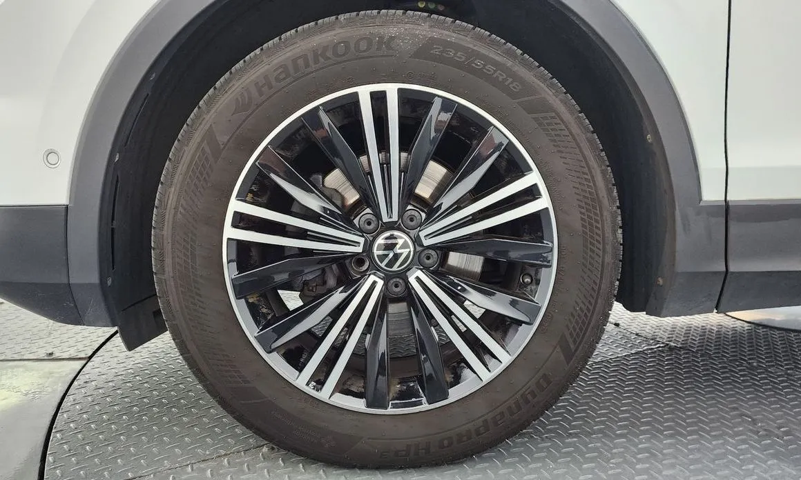 Volkswagen Tiguan — фото 6