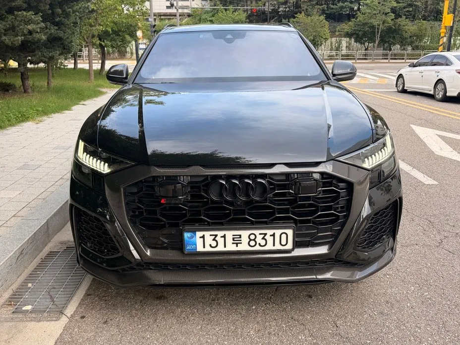 Audi RSQ8 — фото 8