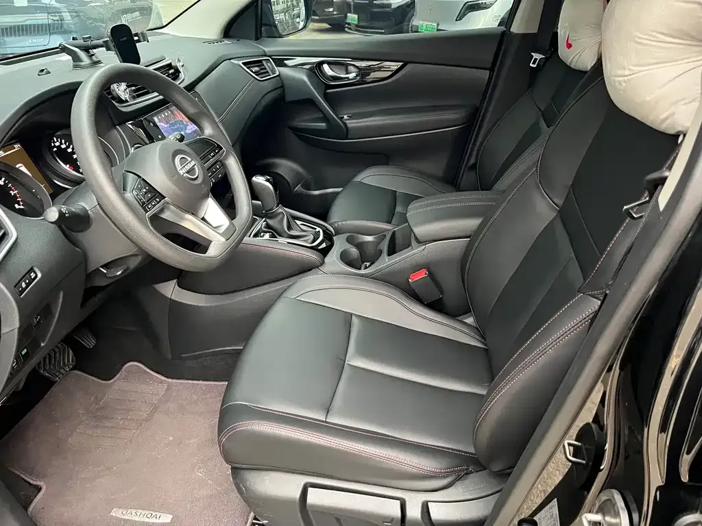 Nissan Qashqai — фото 4