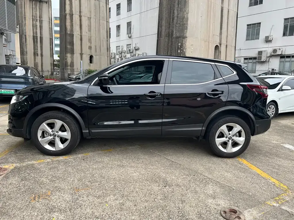 Nissan Qashqai — фото 5
