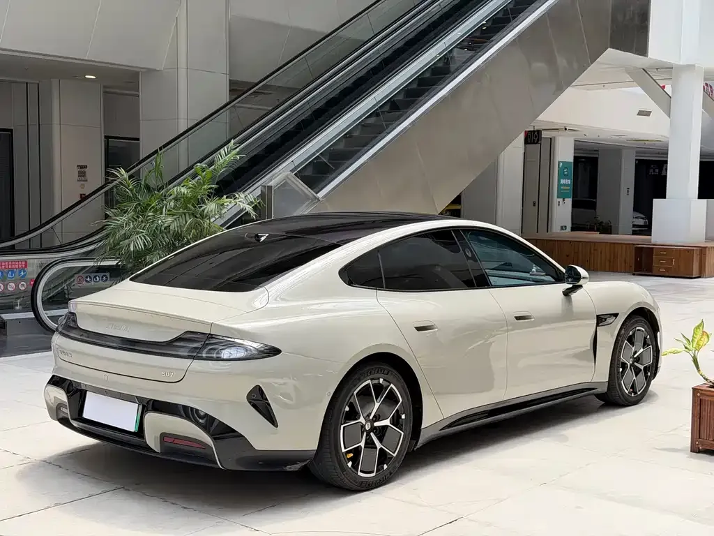 Xiaomi SU7 — фото 5