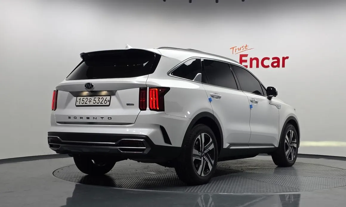 Kia Sorento — фото 9