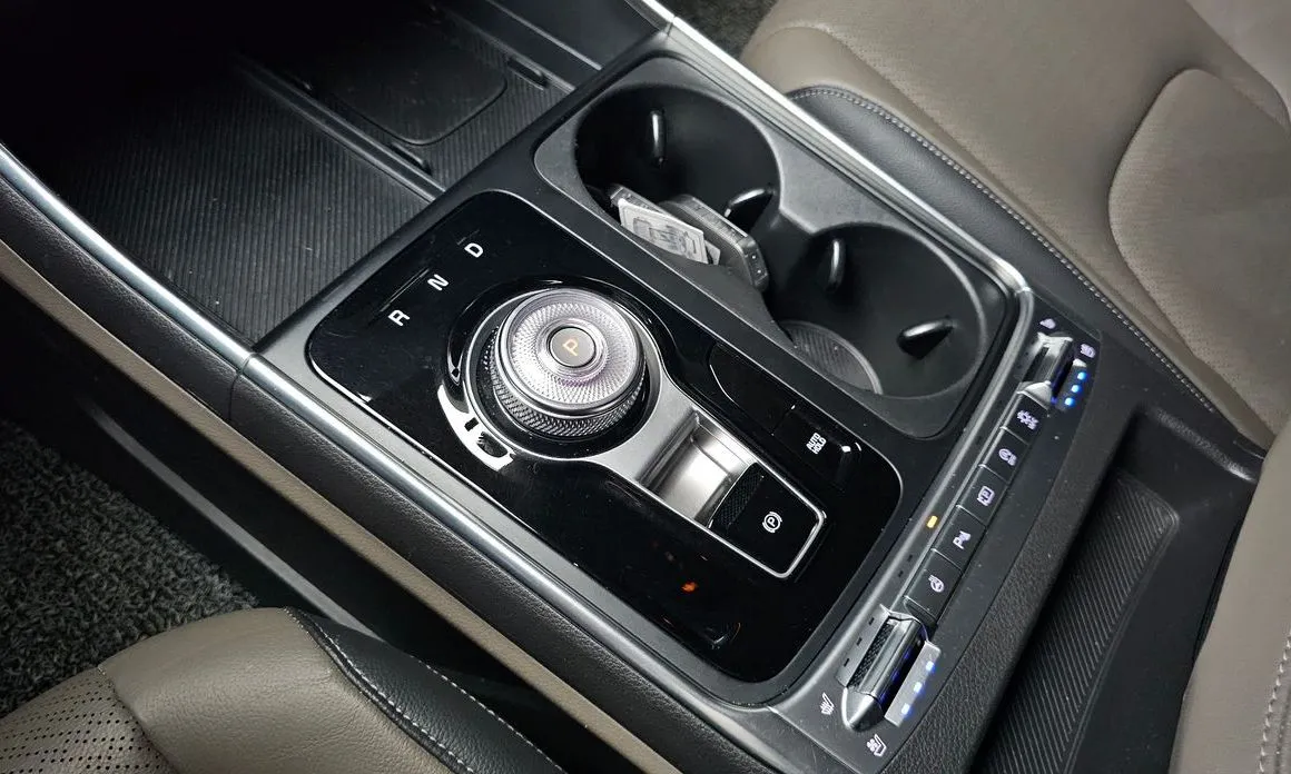 Kia Carnival — фото 10