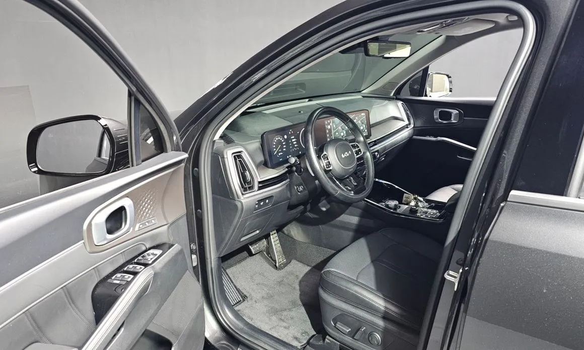 Kia Sorento — фото 8