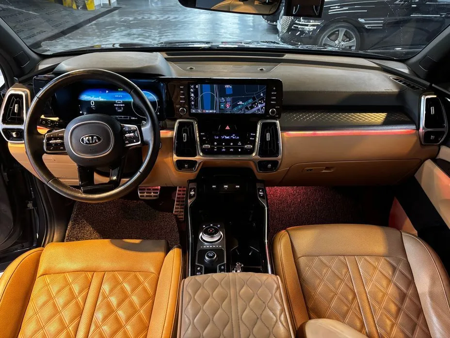 Kia Sorento — фото 6