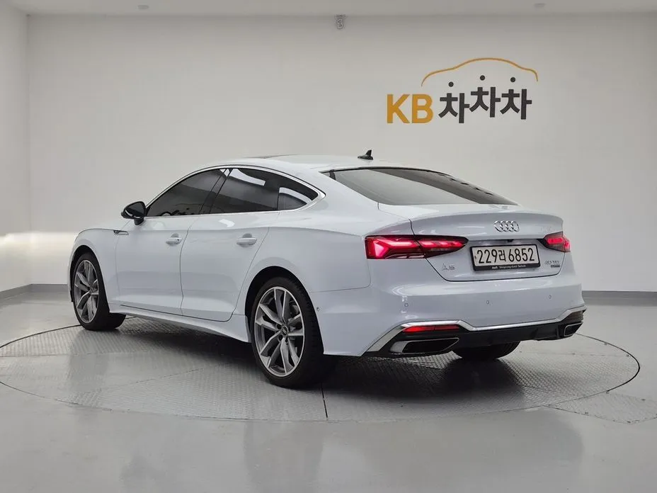 Audi A5 — фото 6