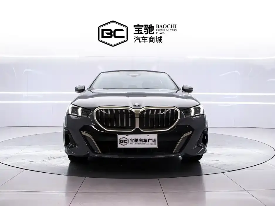 BMW 5 Series — фото 2