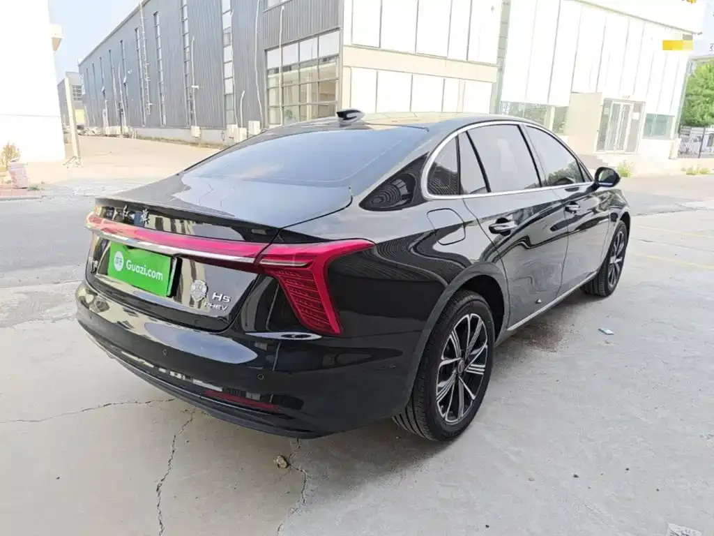Hongqi H5 PHEV — фото 10
