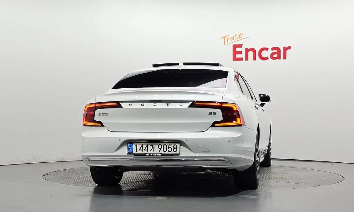 Volvo S90 — фото 8