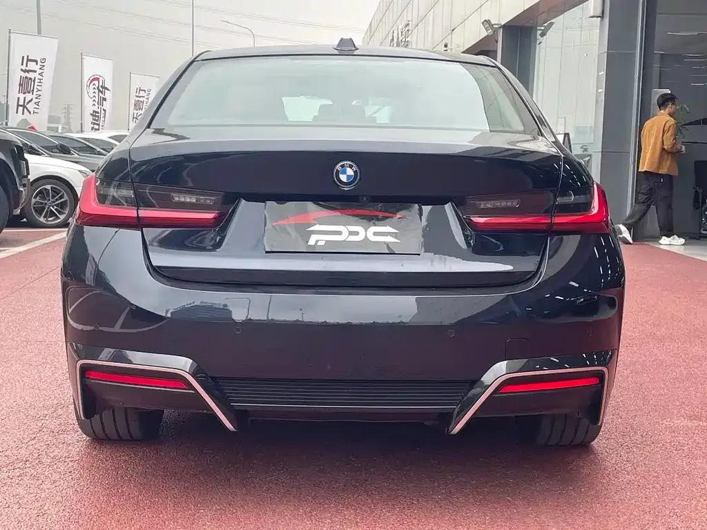BMW i3 — фото 7