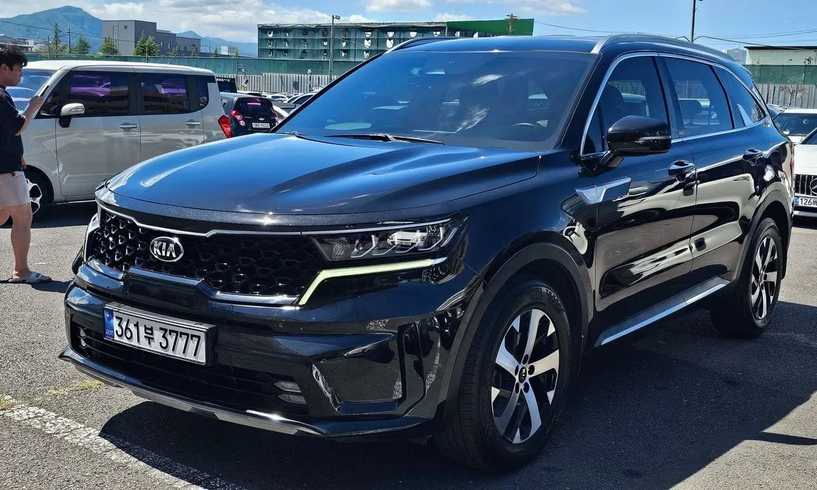 Kia Sorento — фото 6