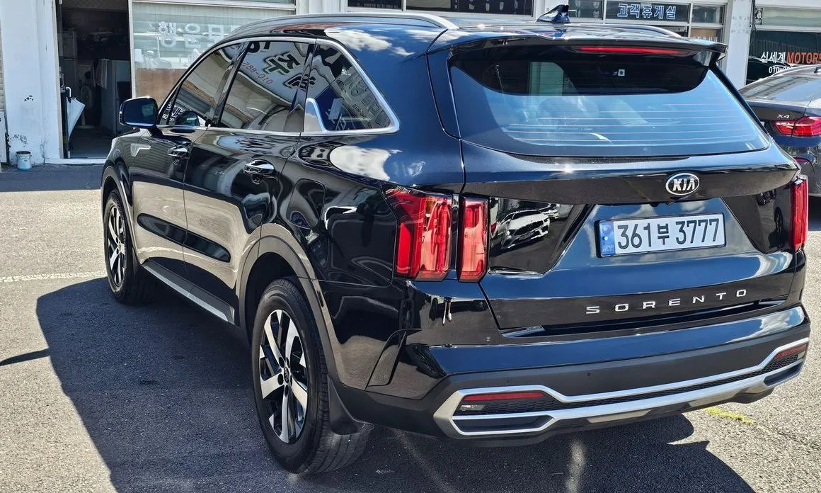 Kia Sorento — фото 10