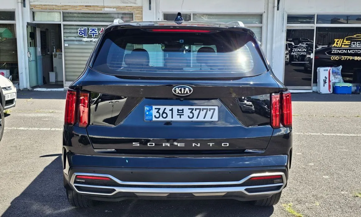 Kia Sorento — фото 7