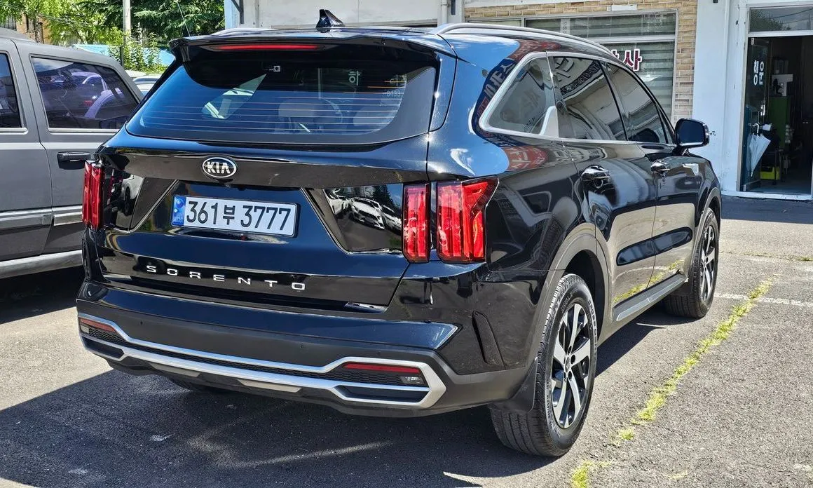 Kia Sorento — фото 9