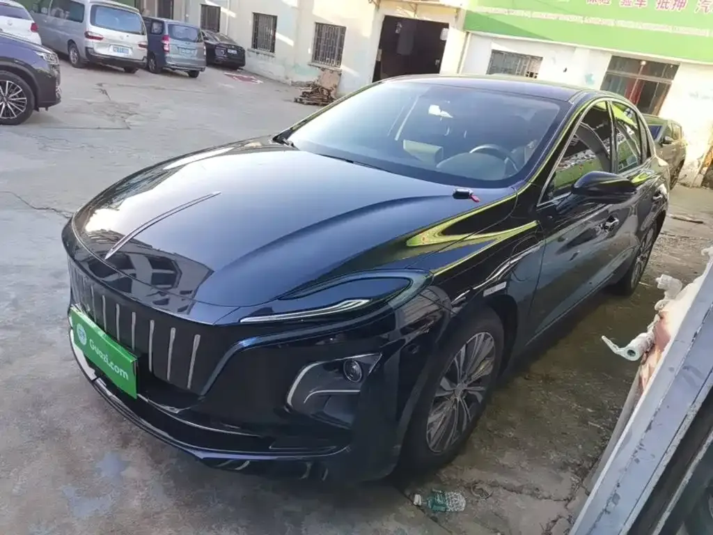Hongqi E-QM5 — фото 10