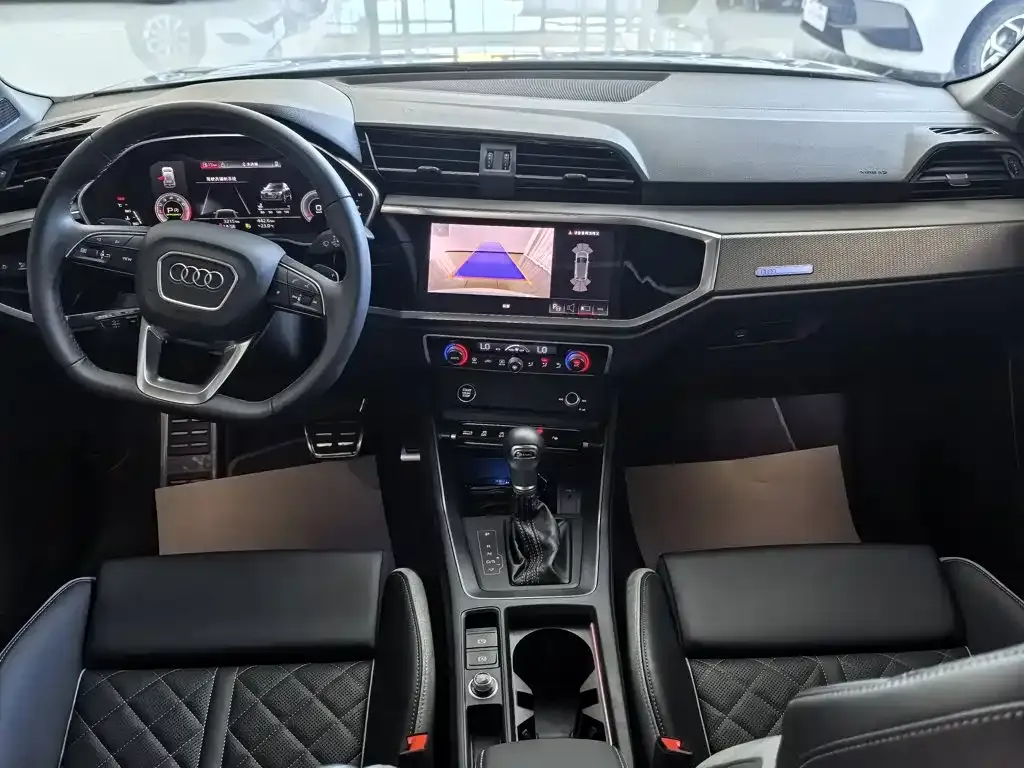 Audi Q3 — фото 10