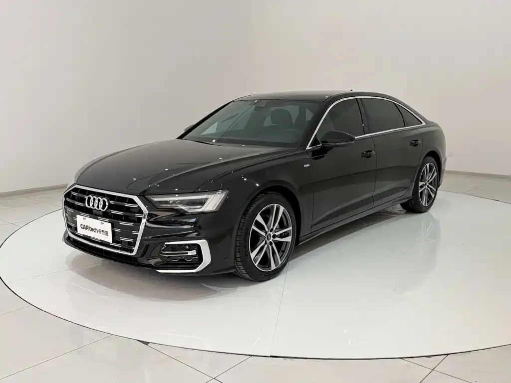 Audi A6L — фото 1