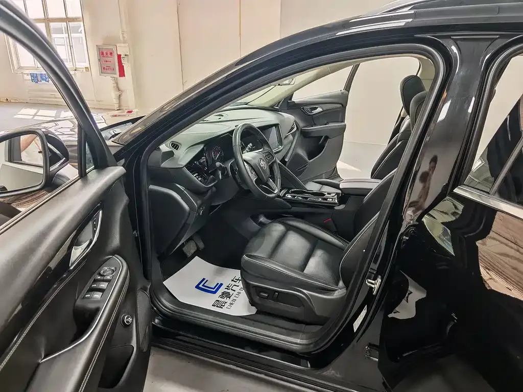 Buick Envision Plus — фото 5