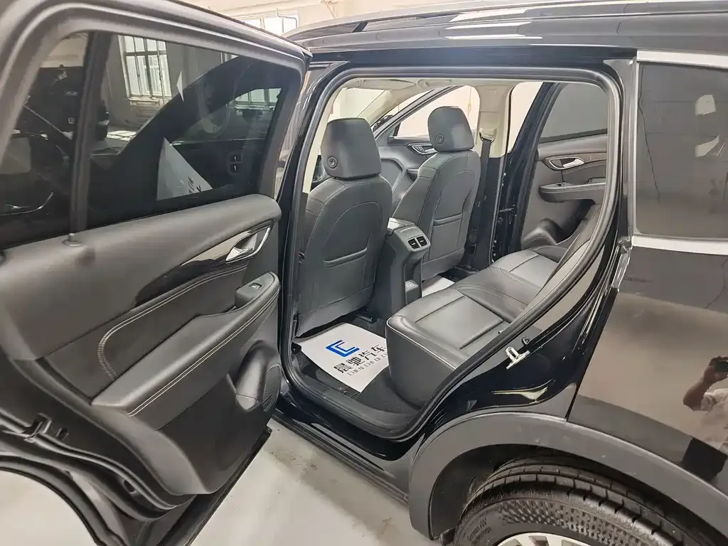 Buick Envision Plus — фото 4