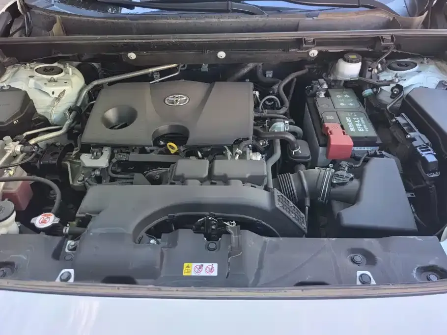 Toyota RAV4 — фото 10